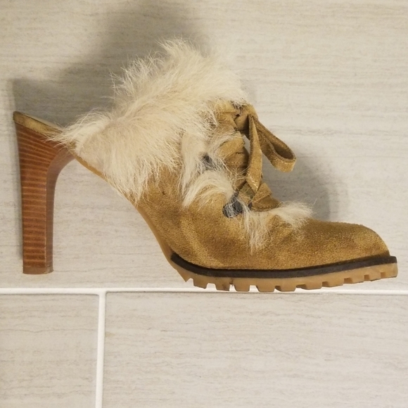 Coach "Kristy" Suede Mule with fur - Picture 6 of 8
